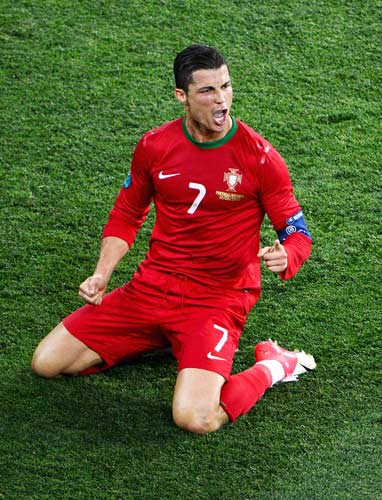 意甲媒体透露：米兰与维拉蒂开启了谈判，俱乐部希望冬窗期将其招入麾下