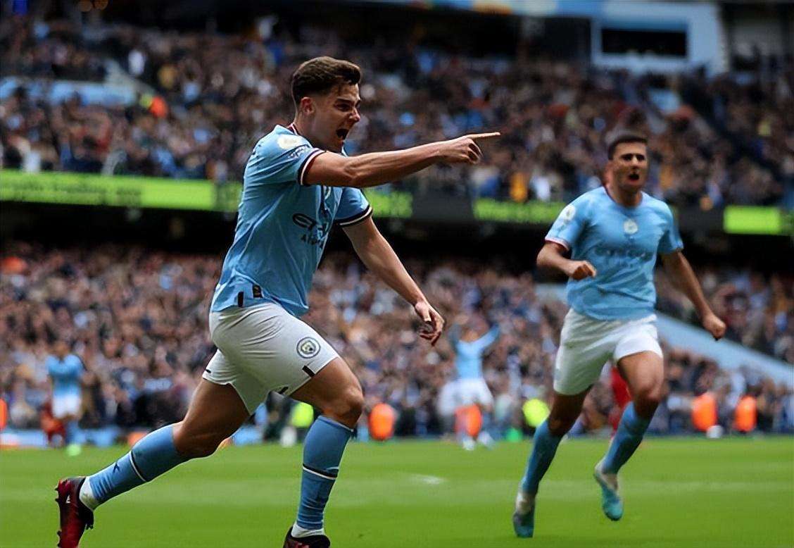 那不勒斯官方：安古伊萨右腿比目鱼肌牵引性损伤，已开始康复