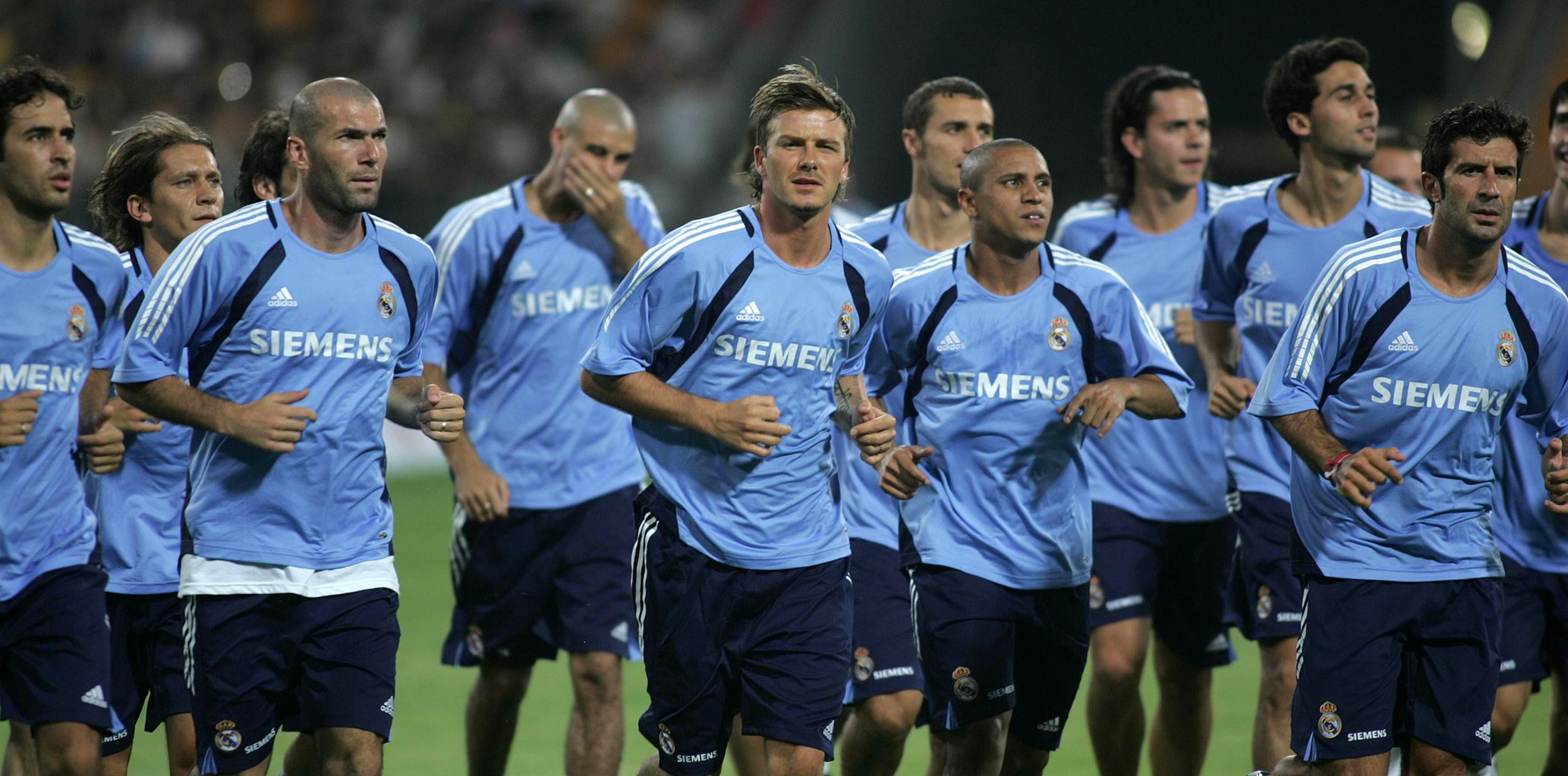 裁判专家：虽然有轻微的接触，但亚马尔的倒地不是点球